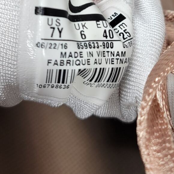 Nike Air Max 90 SE Girls 7Y Metallic Pack Bronze Leather Athletic Shoe Sneaker - Picture 4 of 16